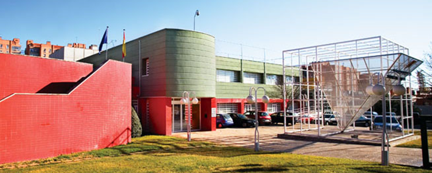 Fachada del CRE de Alzheimer