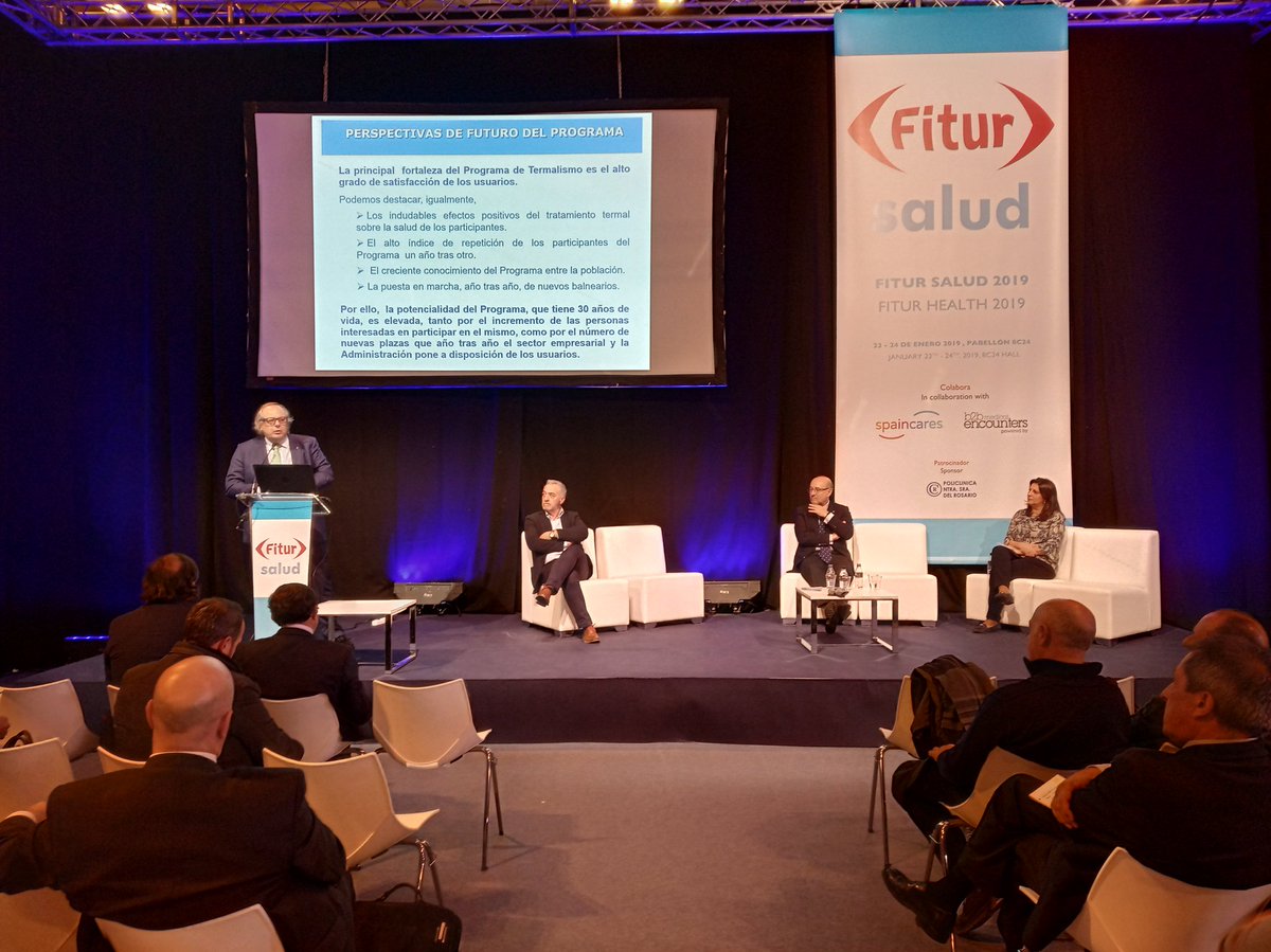 Dña. Amelia García Pérez, subdirectora general de Gestión del Imserso, en la tercera mesa de la Jornada